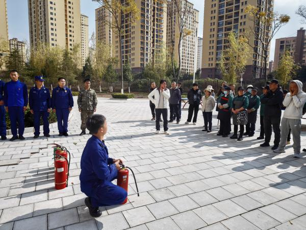 抓实安全责任  做实消防日常——云商食堂商超工勤人员消防技能培训